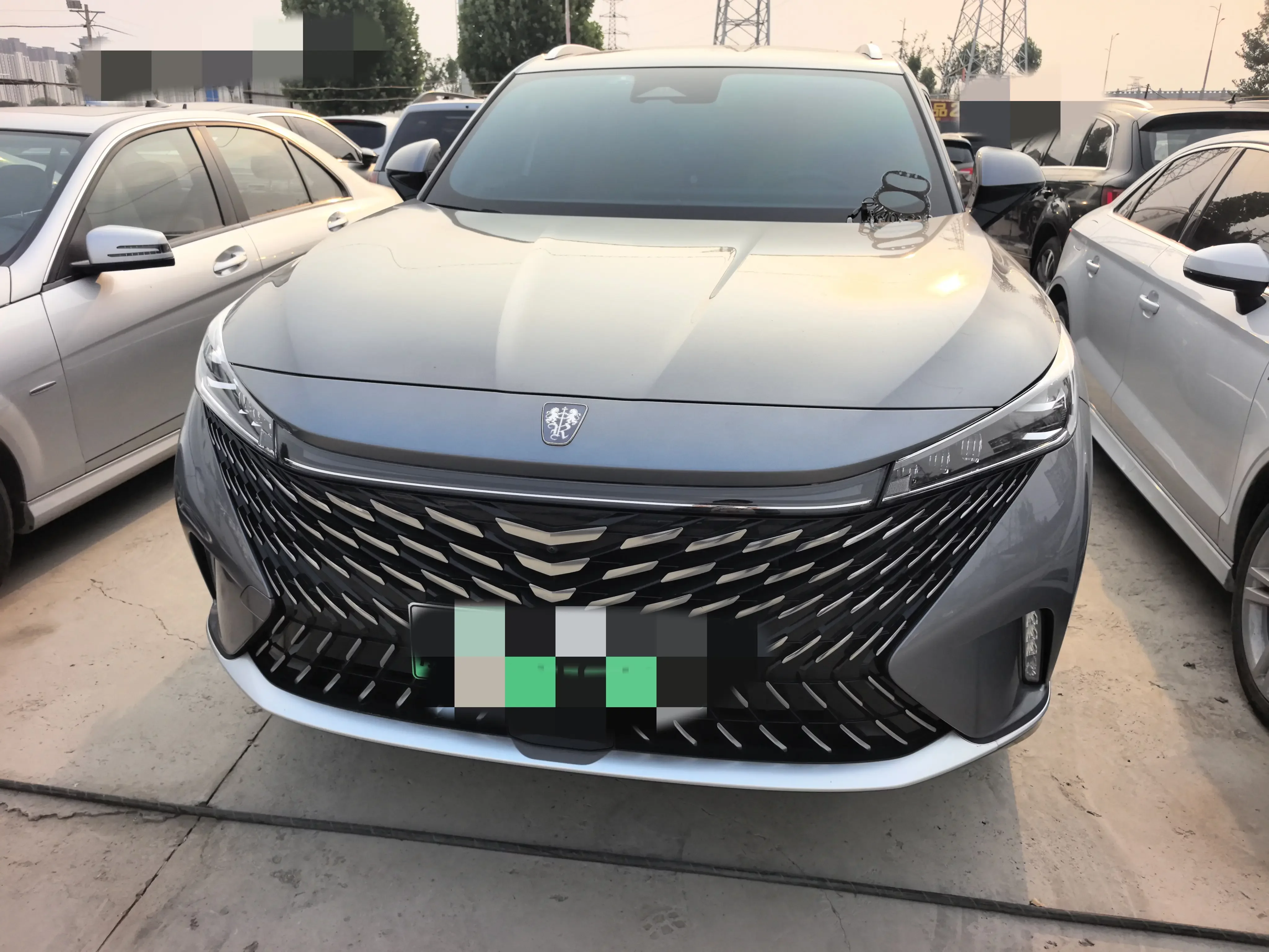 Roewe eRX5