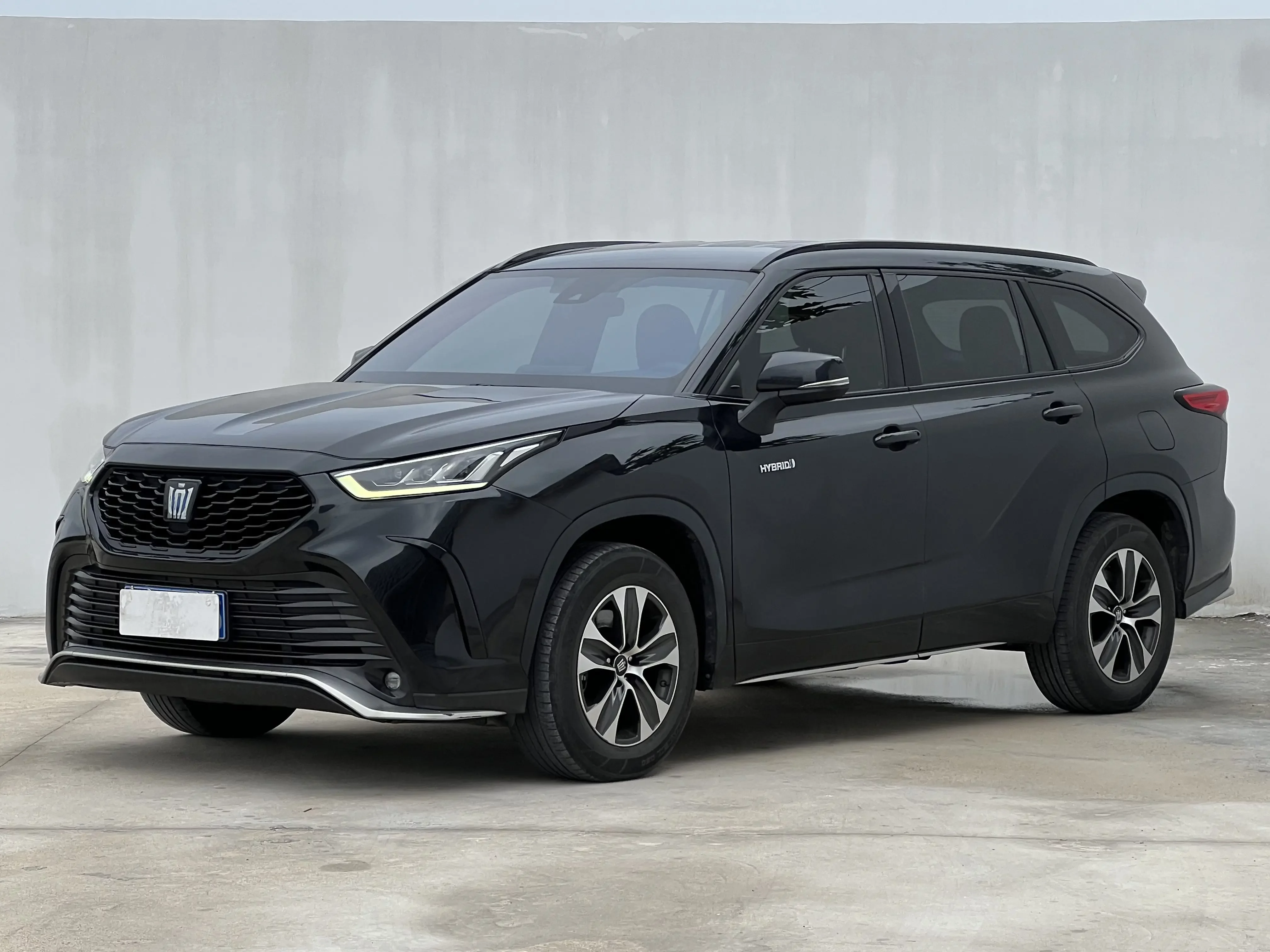 Toyota Crown Kluger  из Китая