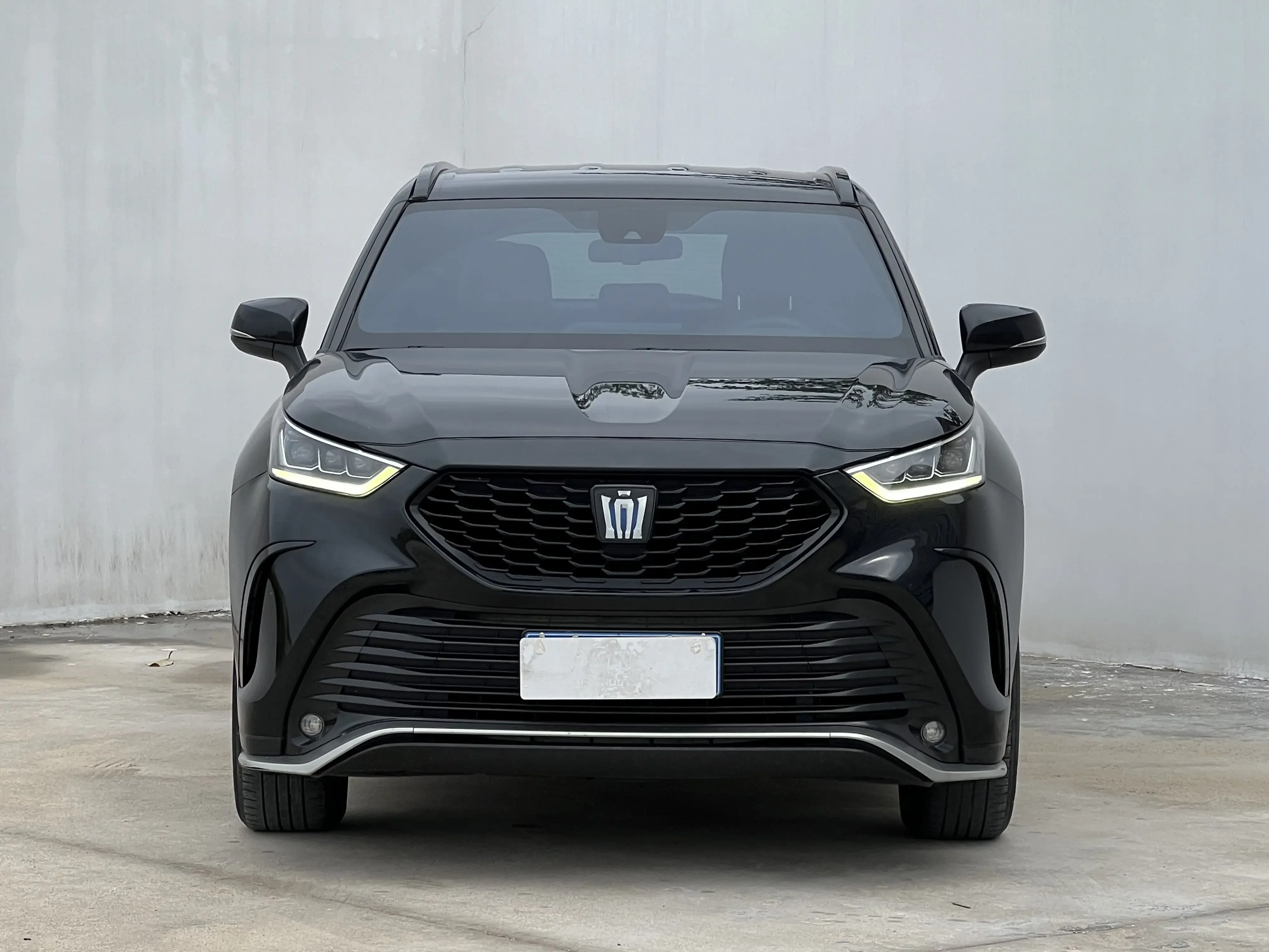 Toyota Crown Kluger  из Китая