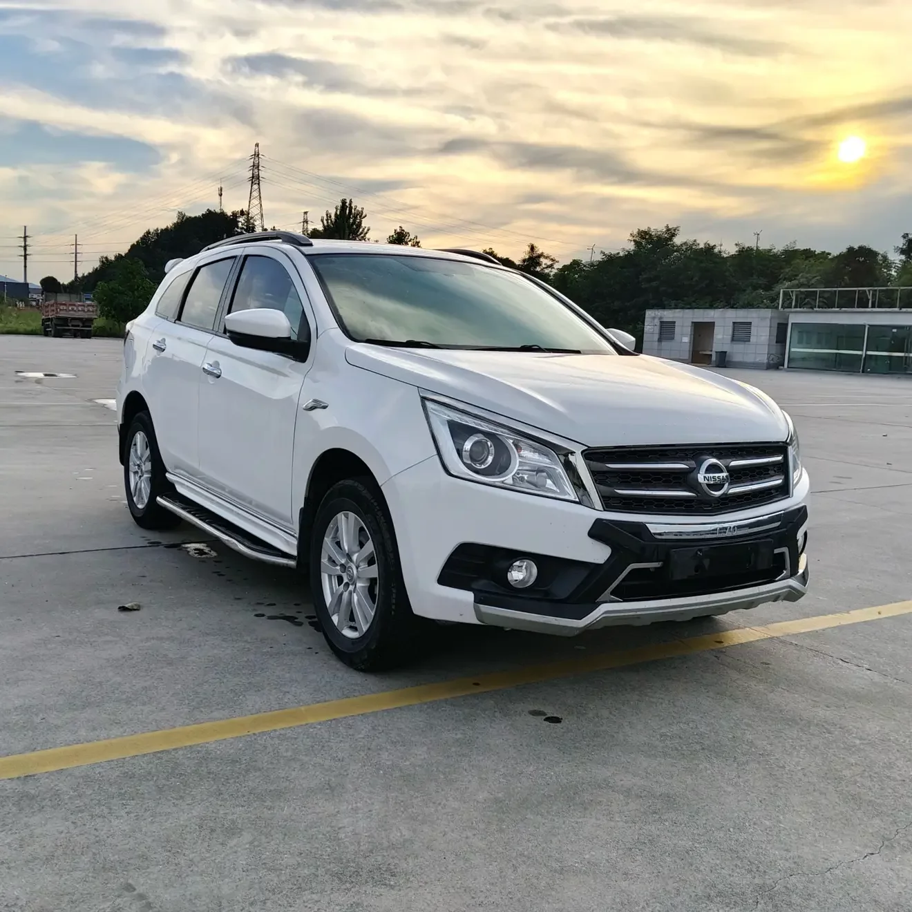 Kai Chen Venucia T70
