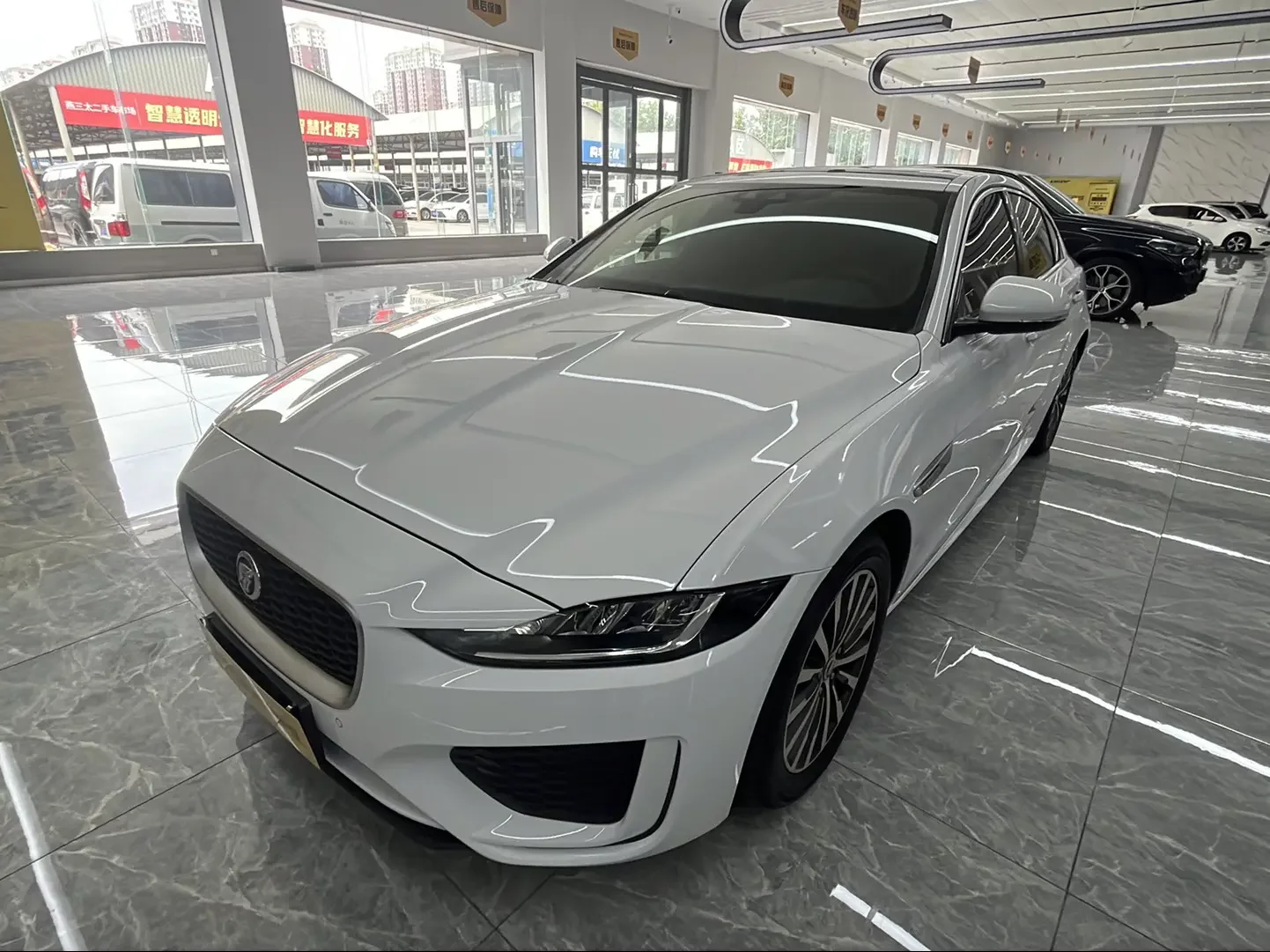 Jaguar XEL