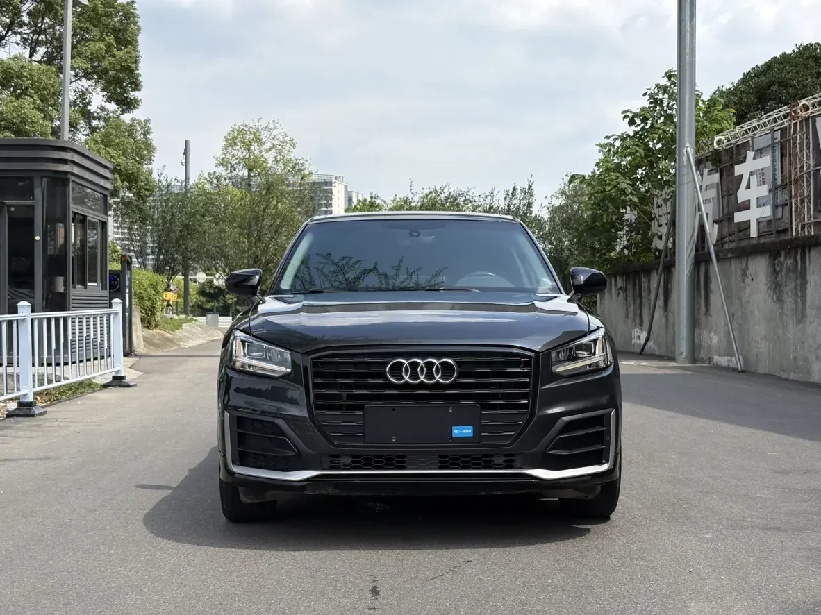 Audi Q2L