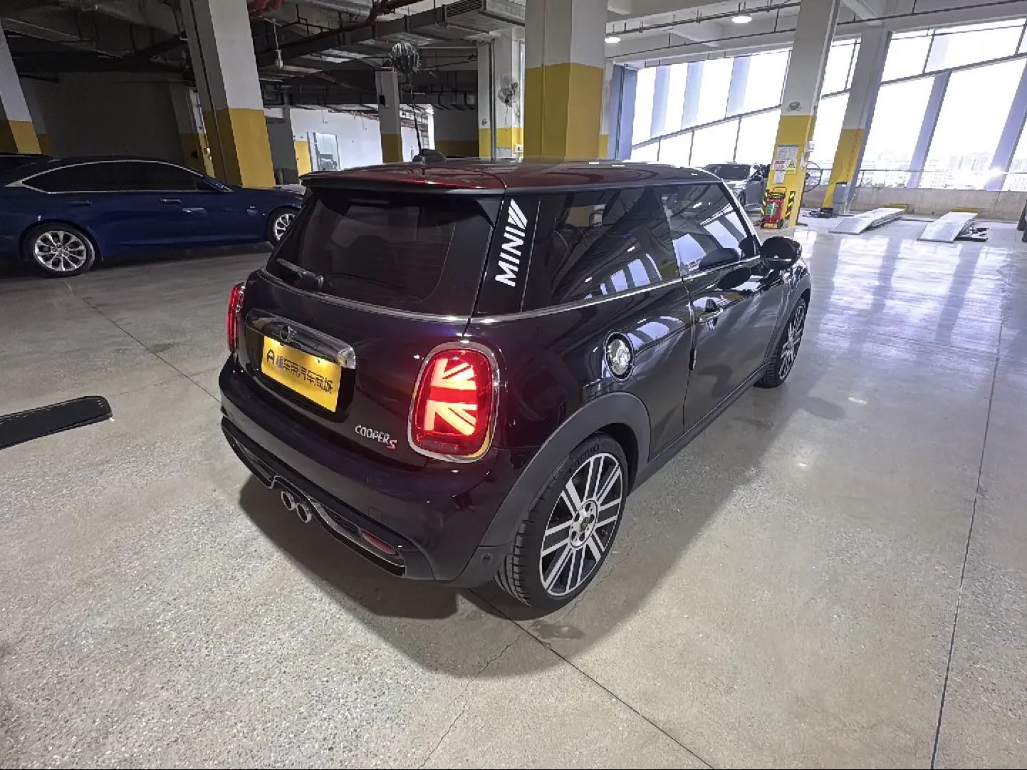 MINI 