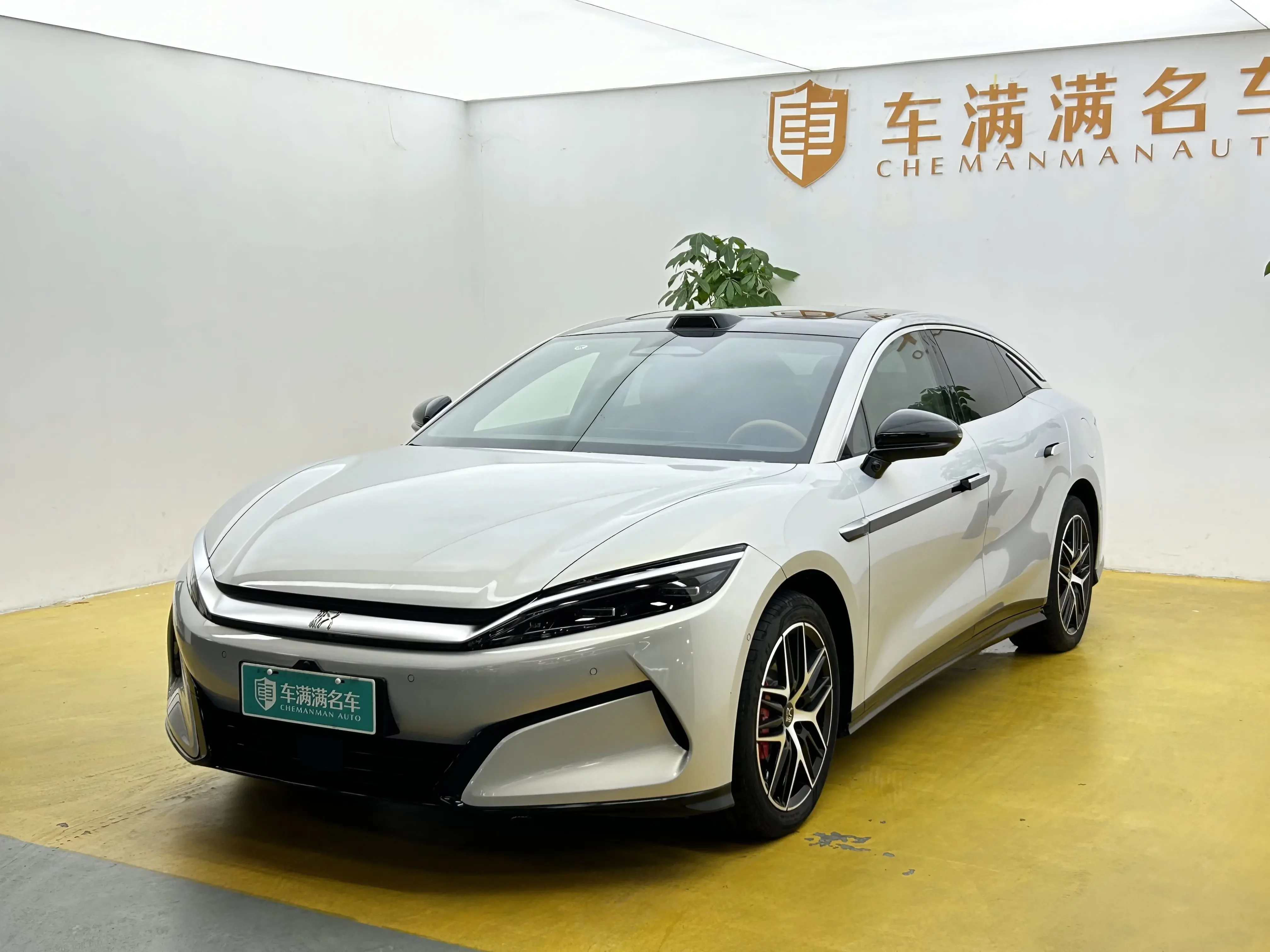 BYD Han L EV