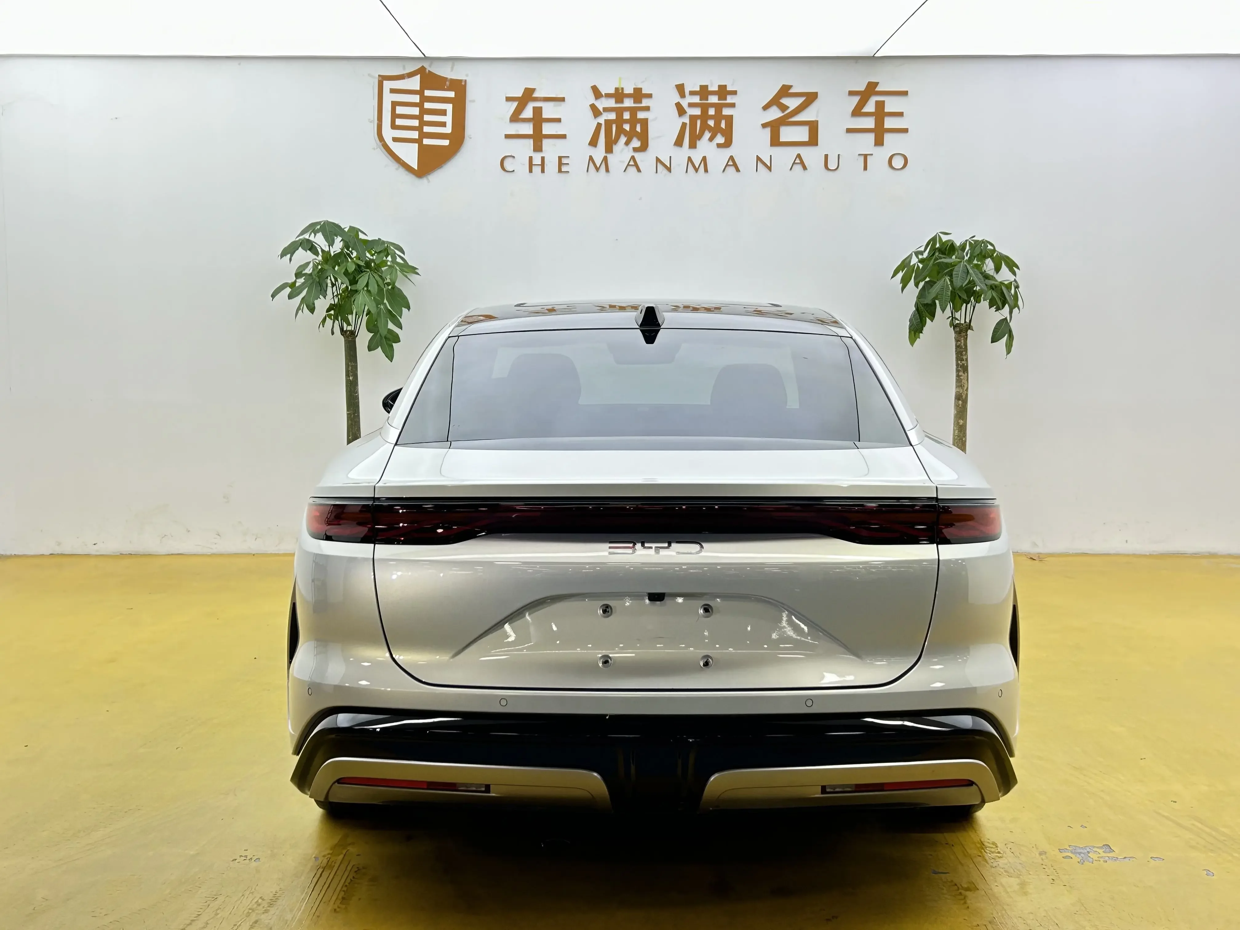 BYD Han L EV