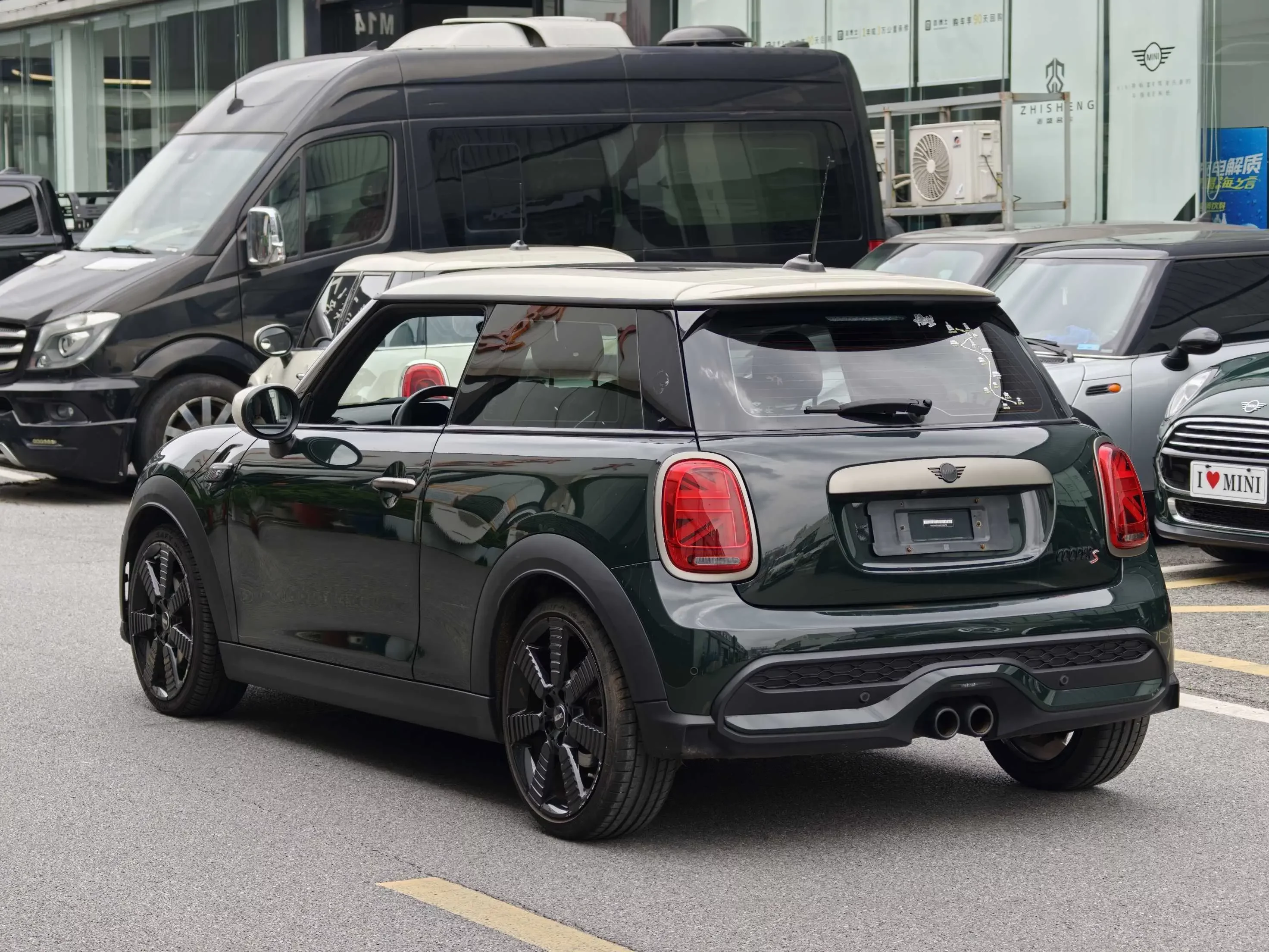 MINI 