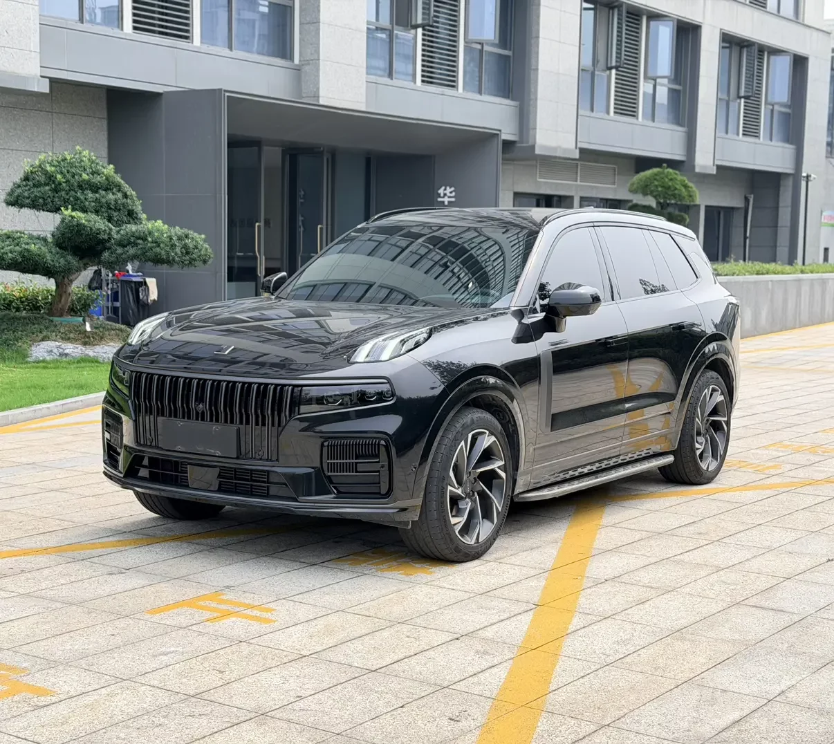 Lynk & Co 09
