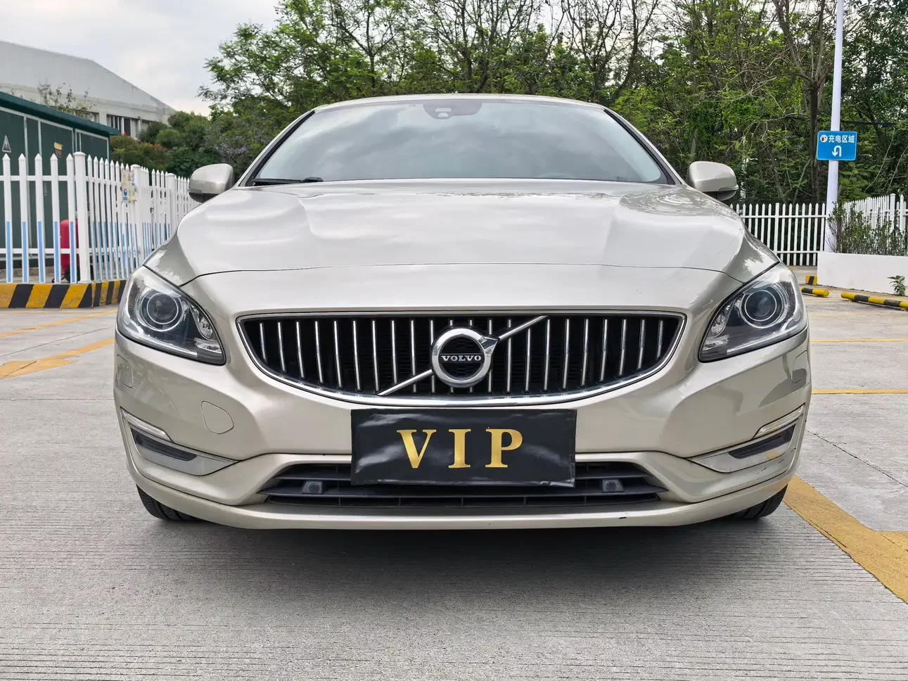Volvo S60