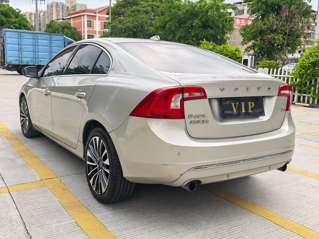 Volvo S60