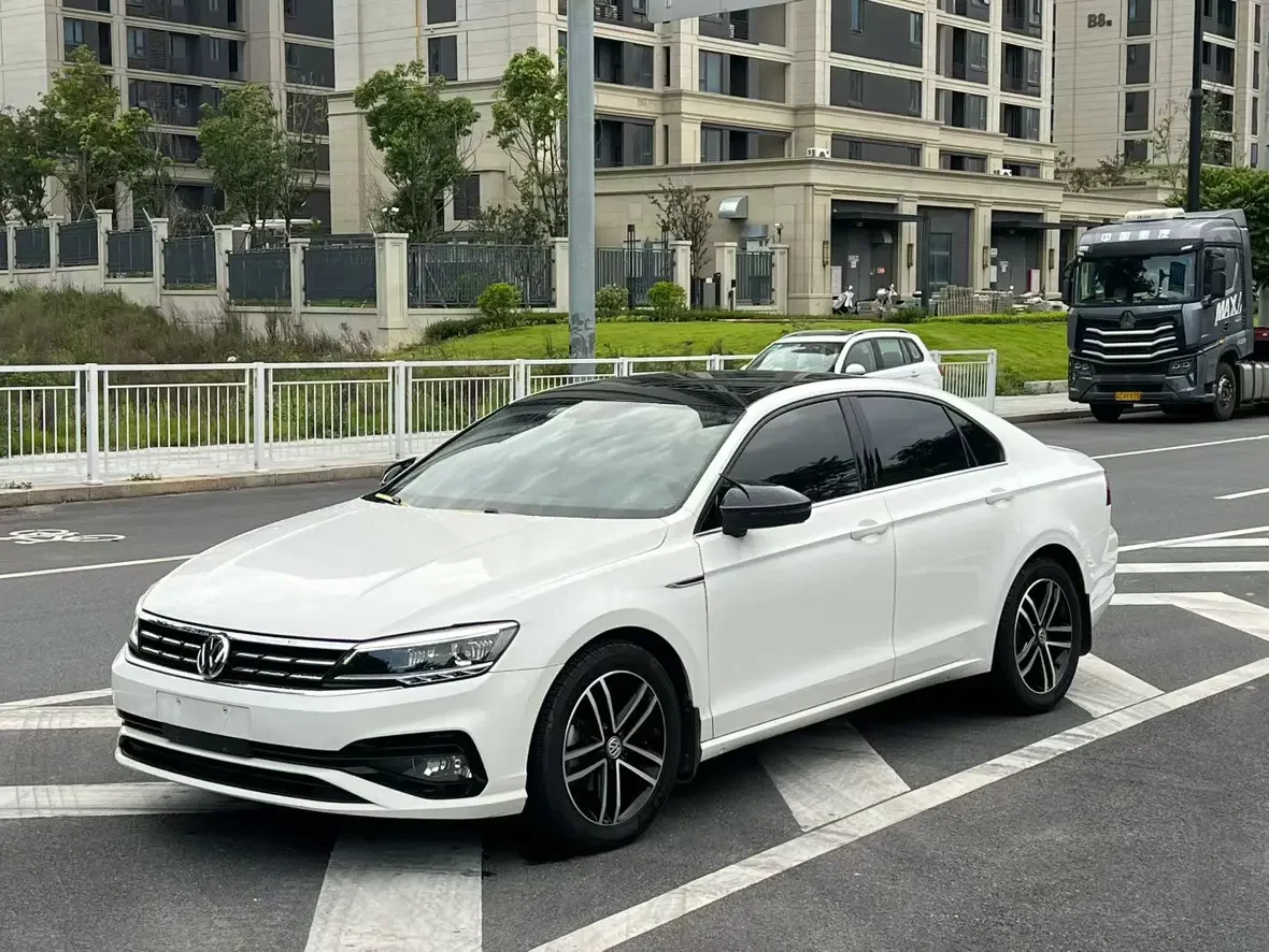 Volkswagen Lamando