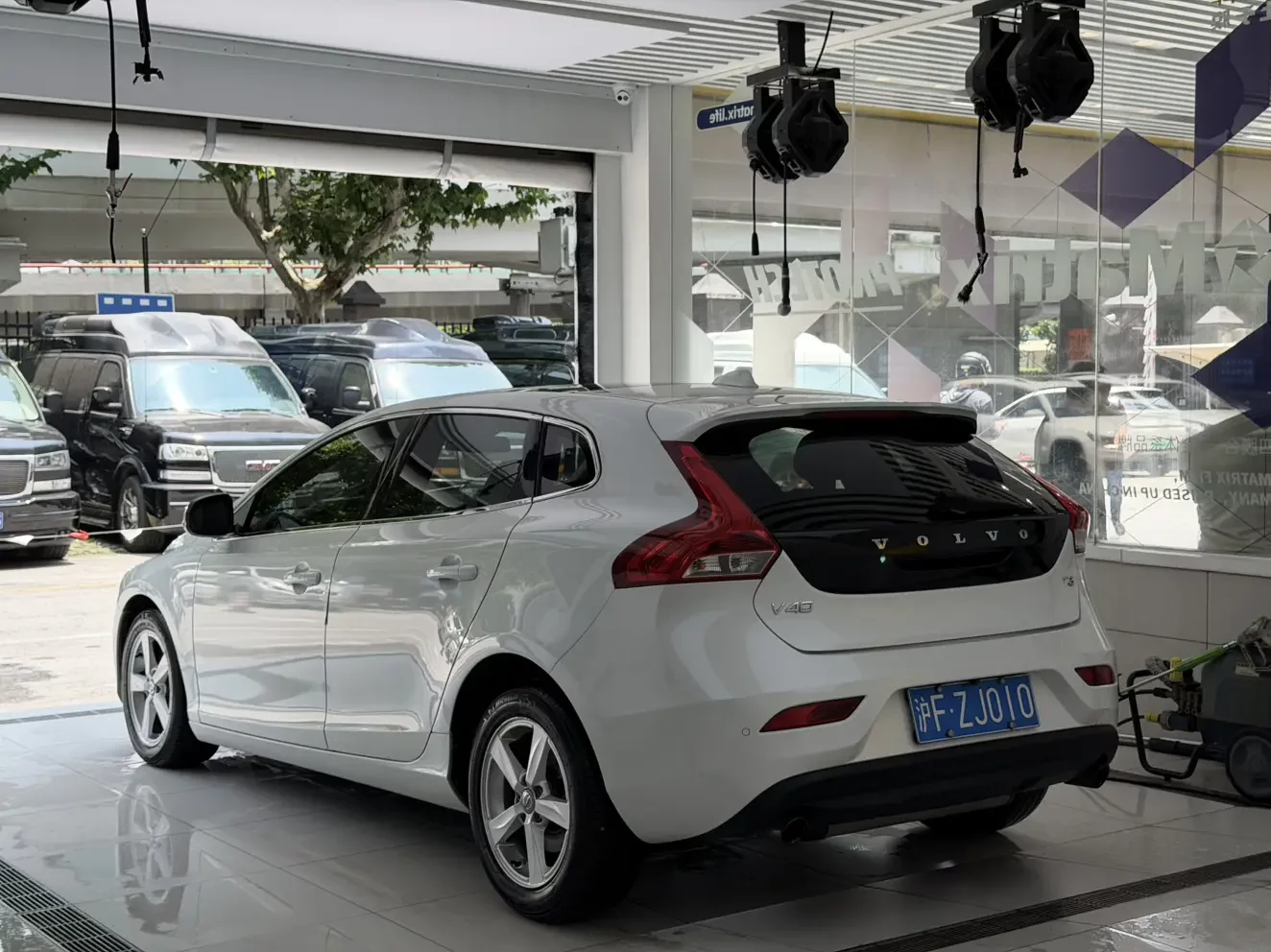 Volvo V40