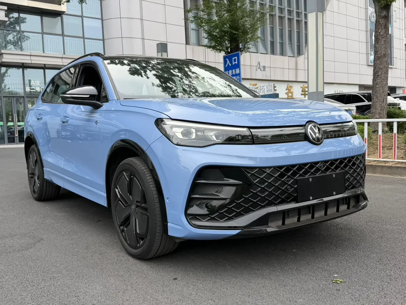 Volkswagen Tiguan L