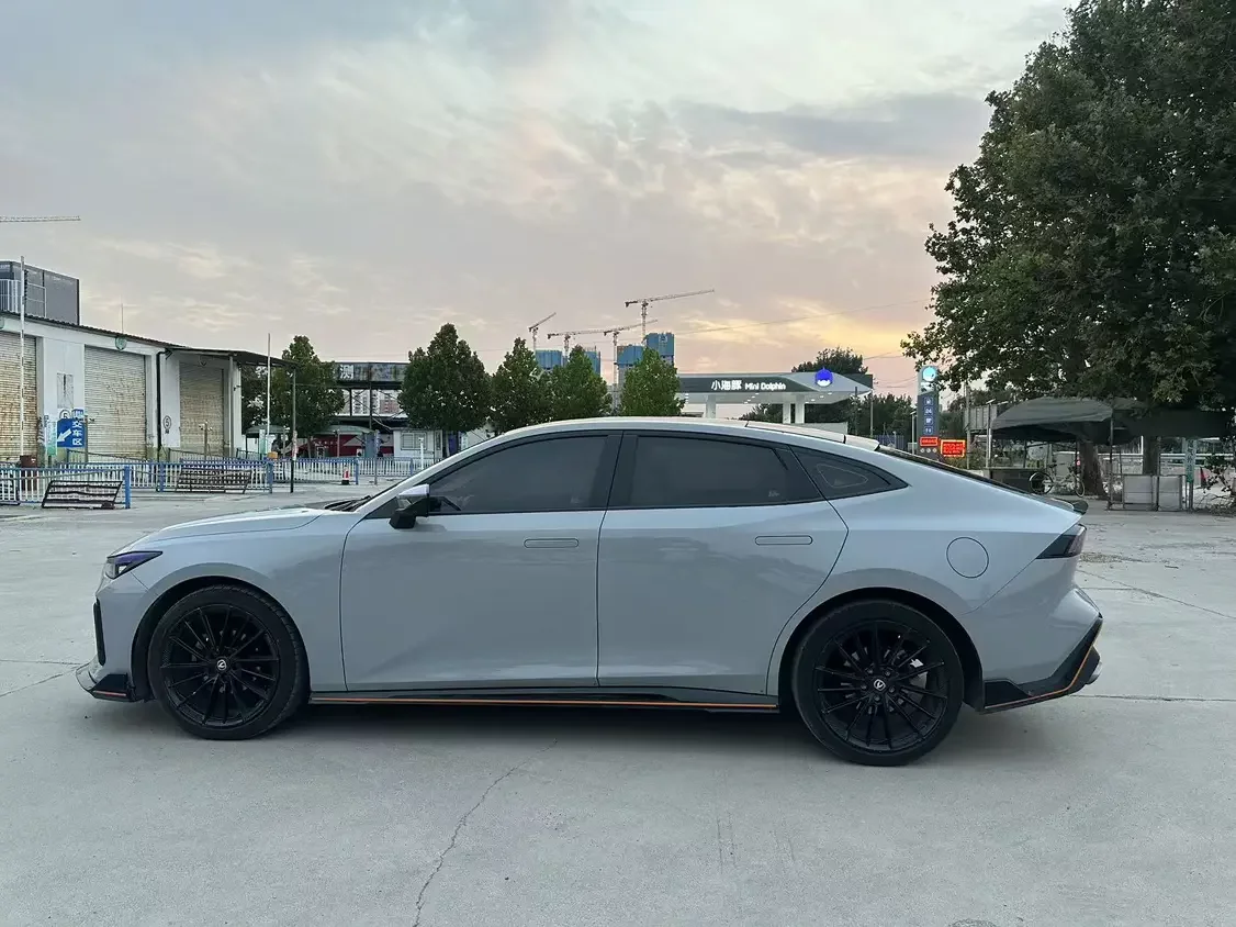 Changan UNI-V