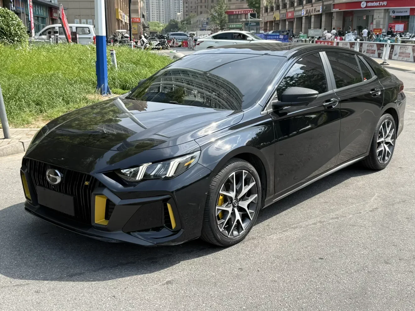 GAC Trumpchi Empow  из Китая