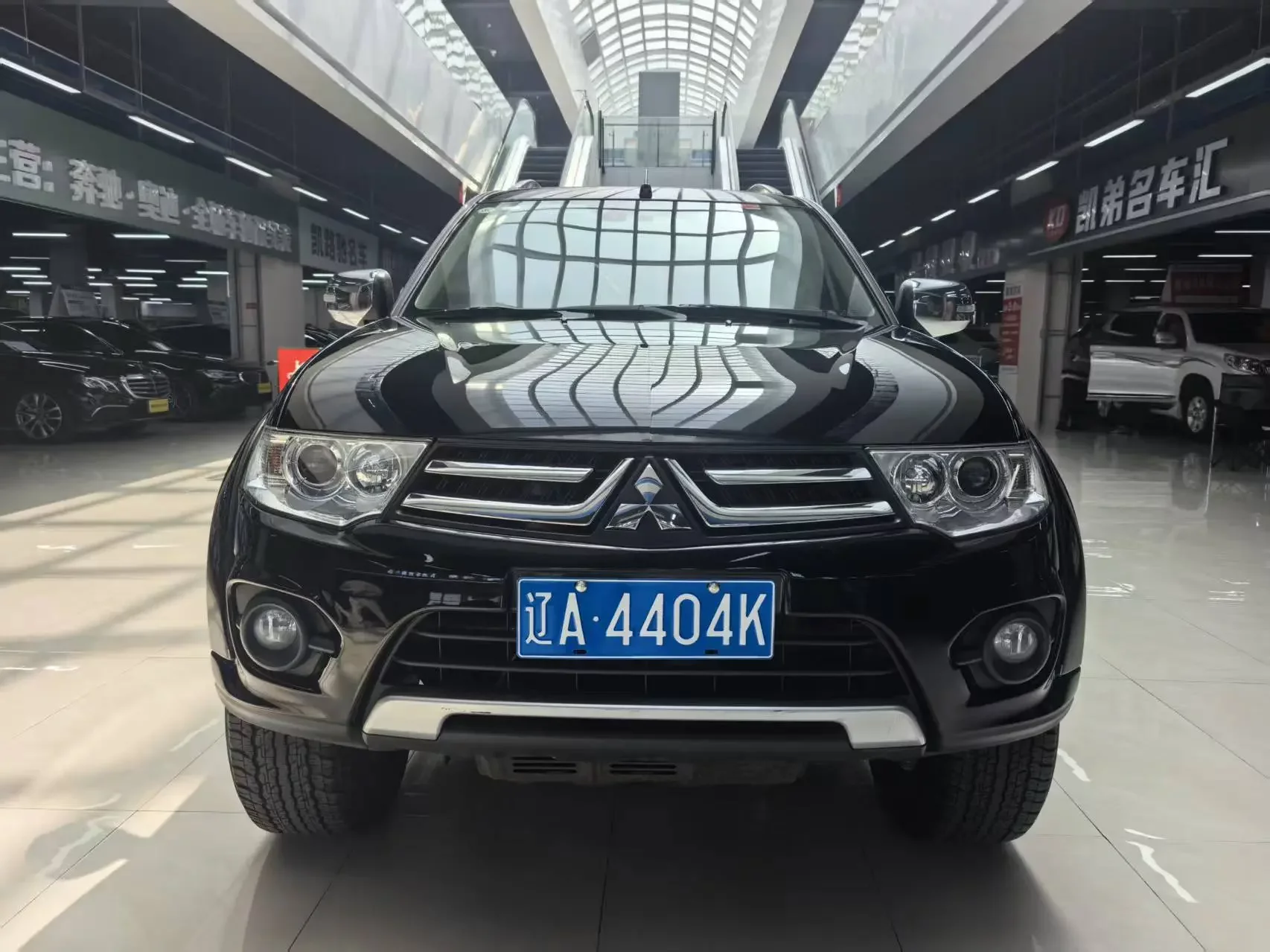 Mitsubishi Pajero Jinchang  из Китая