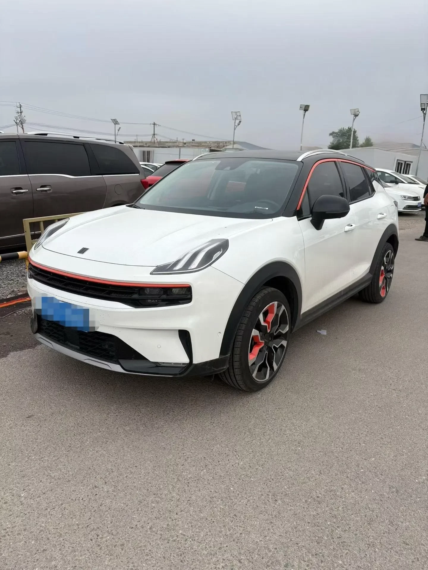 Lynk & Co 06