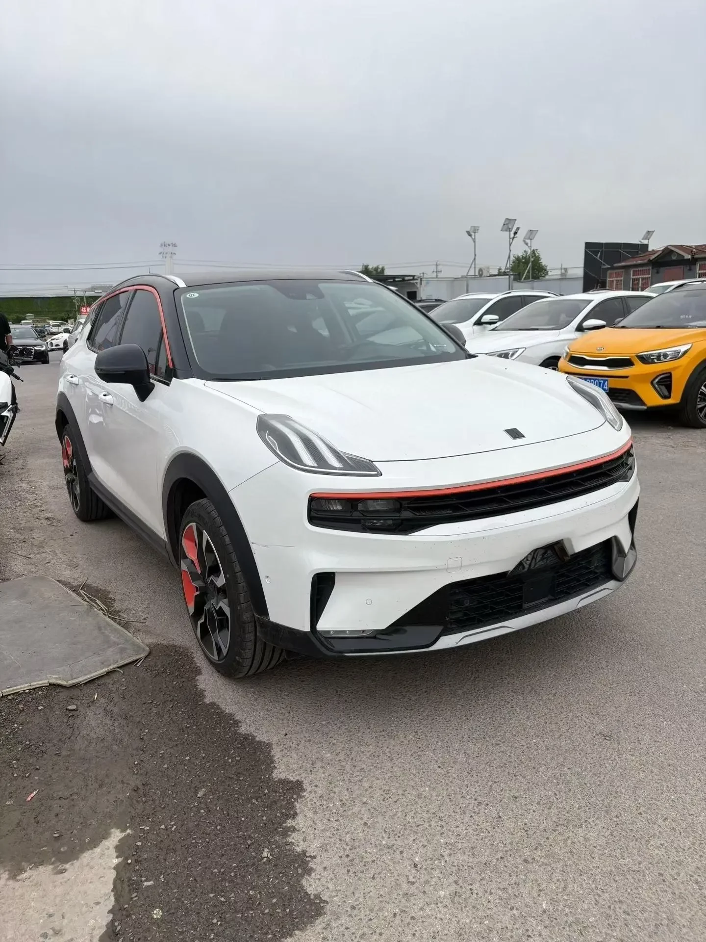 Lynk & Co 06