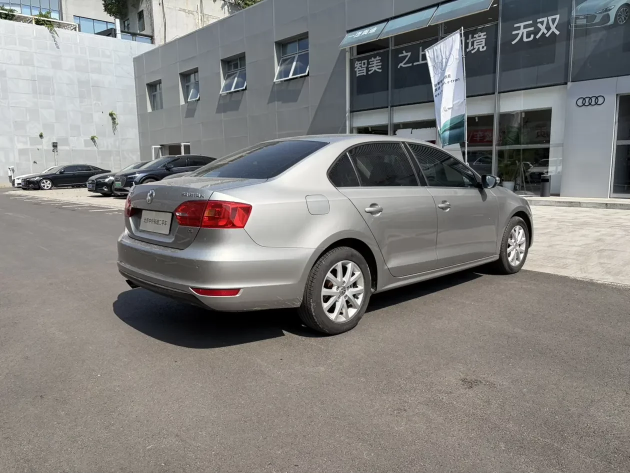 Volkswagen Sagitar