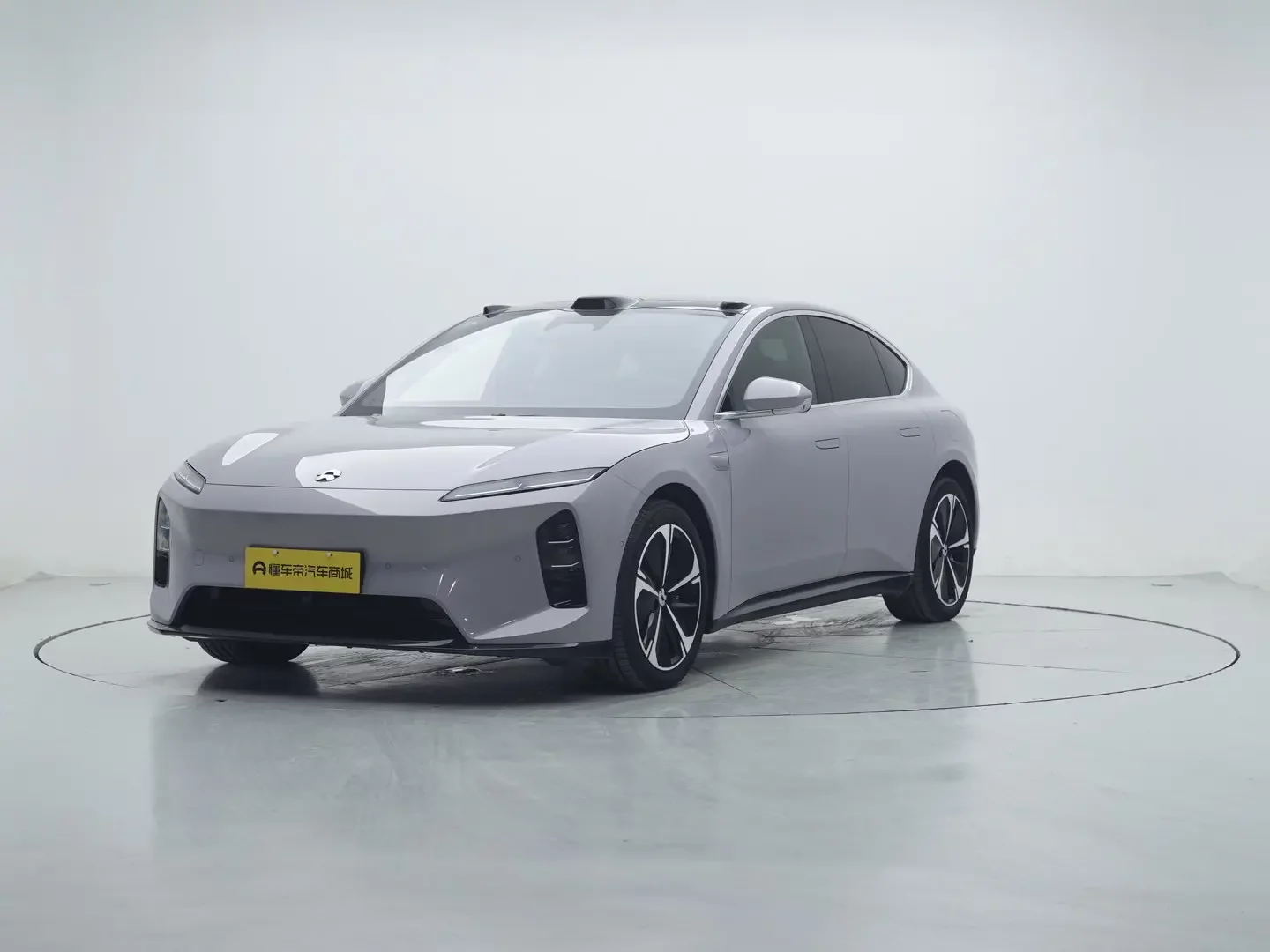 NIO ET5  из Китая
