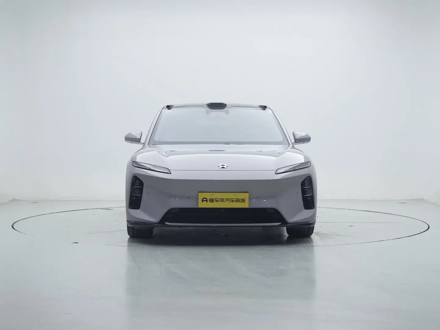 NIO ET5  из Китая