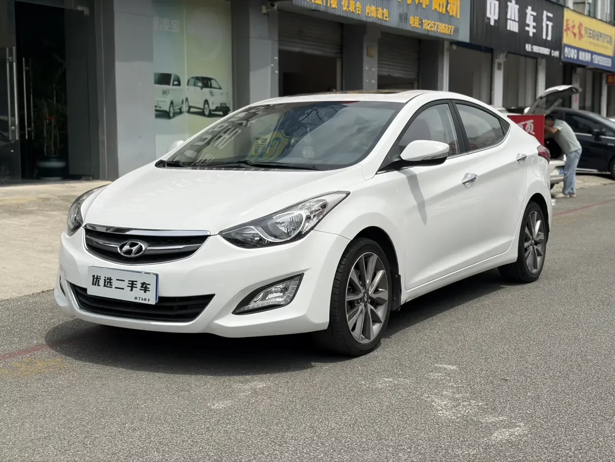 Hyundai Elantra