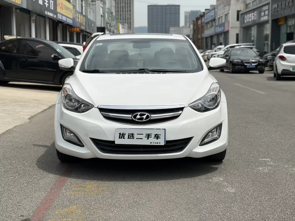 Hyundai Elantra