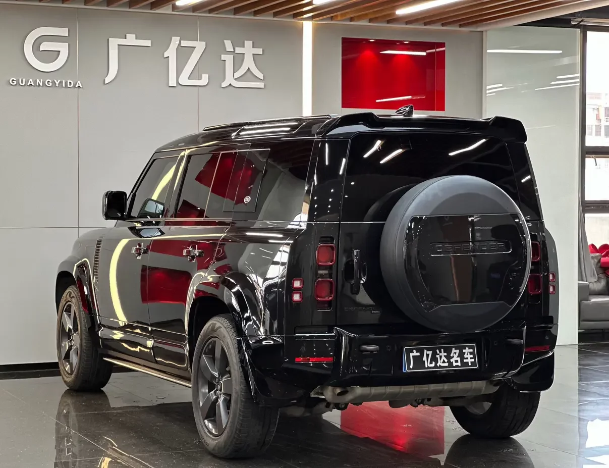 Land Rover guard