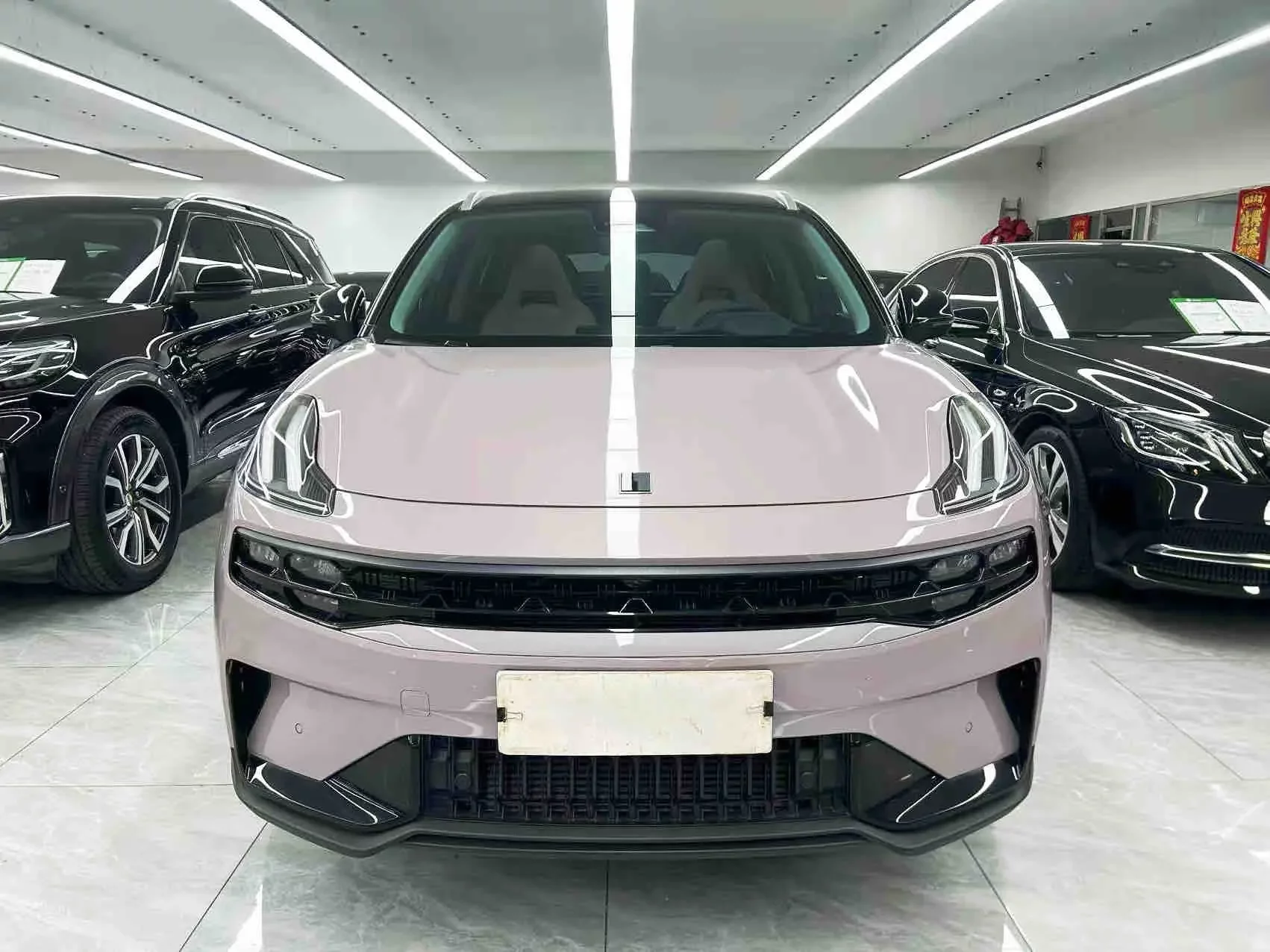Lynk & Co 06