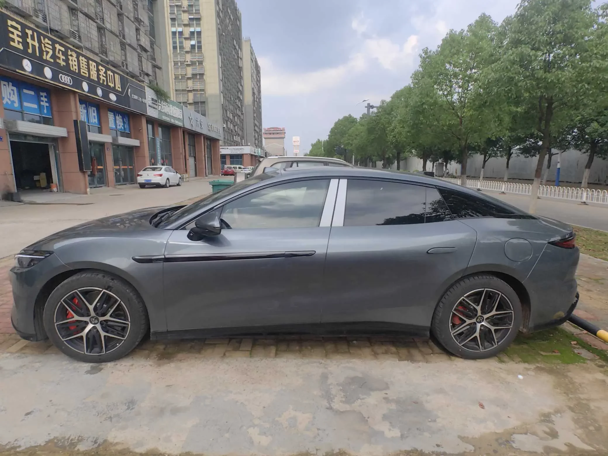 BYD Han L DM