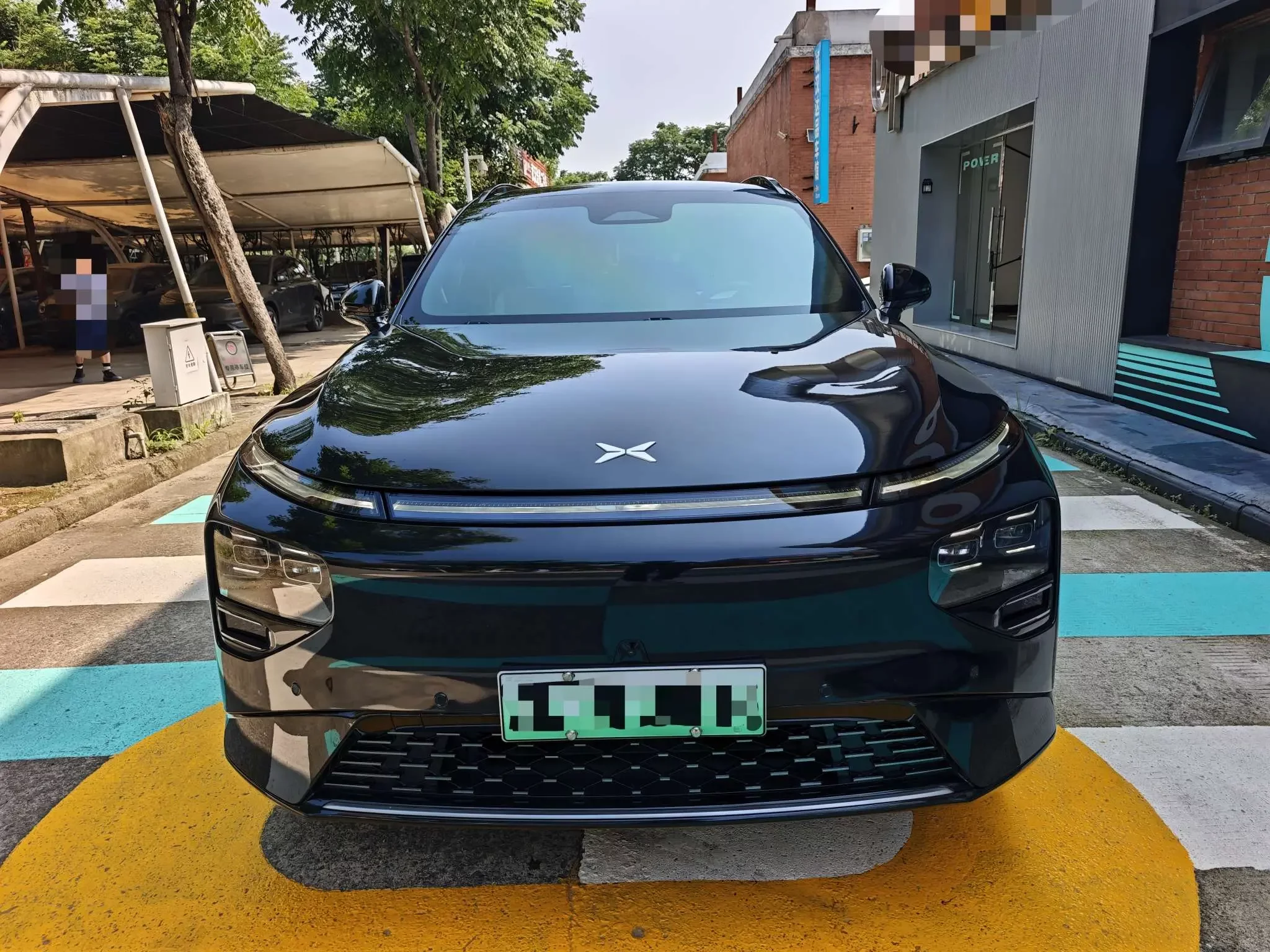 Xpeng G9