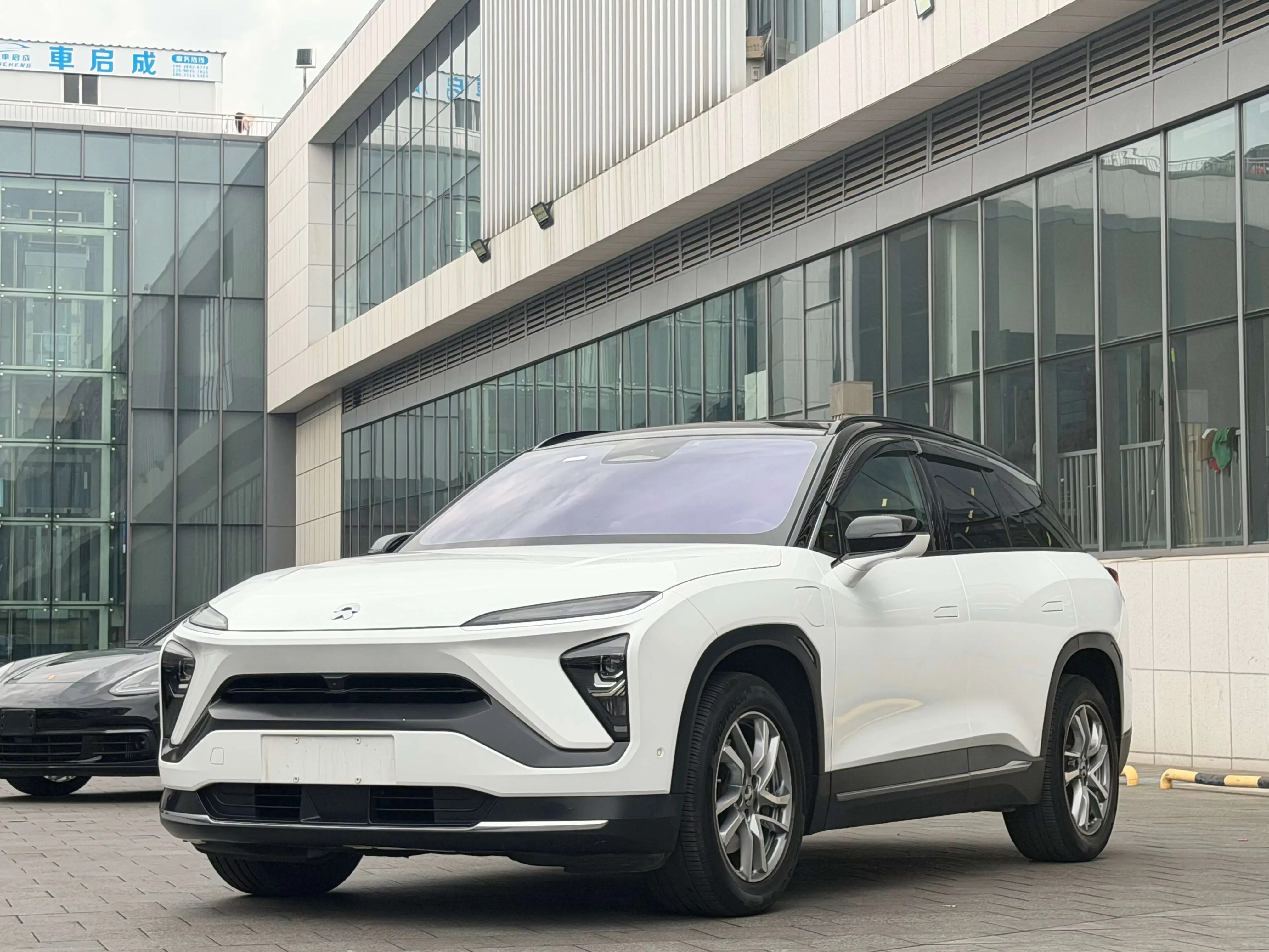NIO ES6
