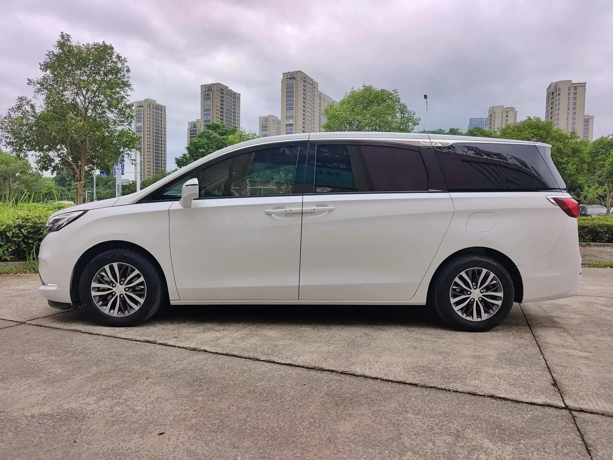 Buick GL8