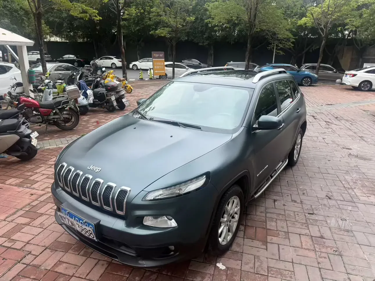 Jeep Cherokee  из Китая