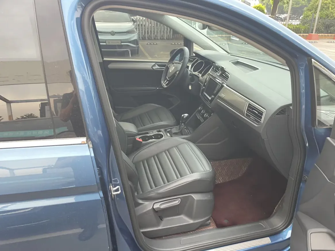 Volkswagen Touran L