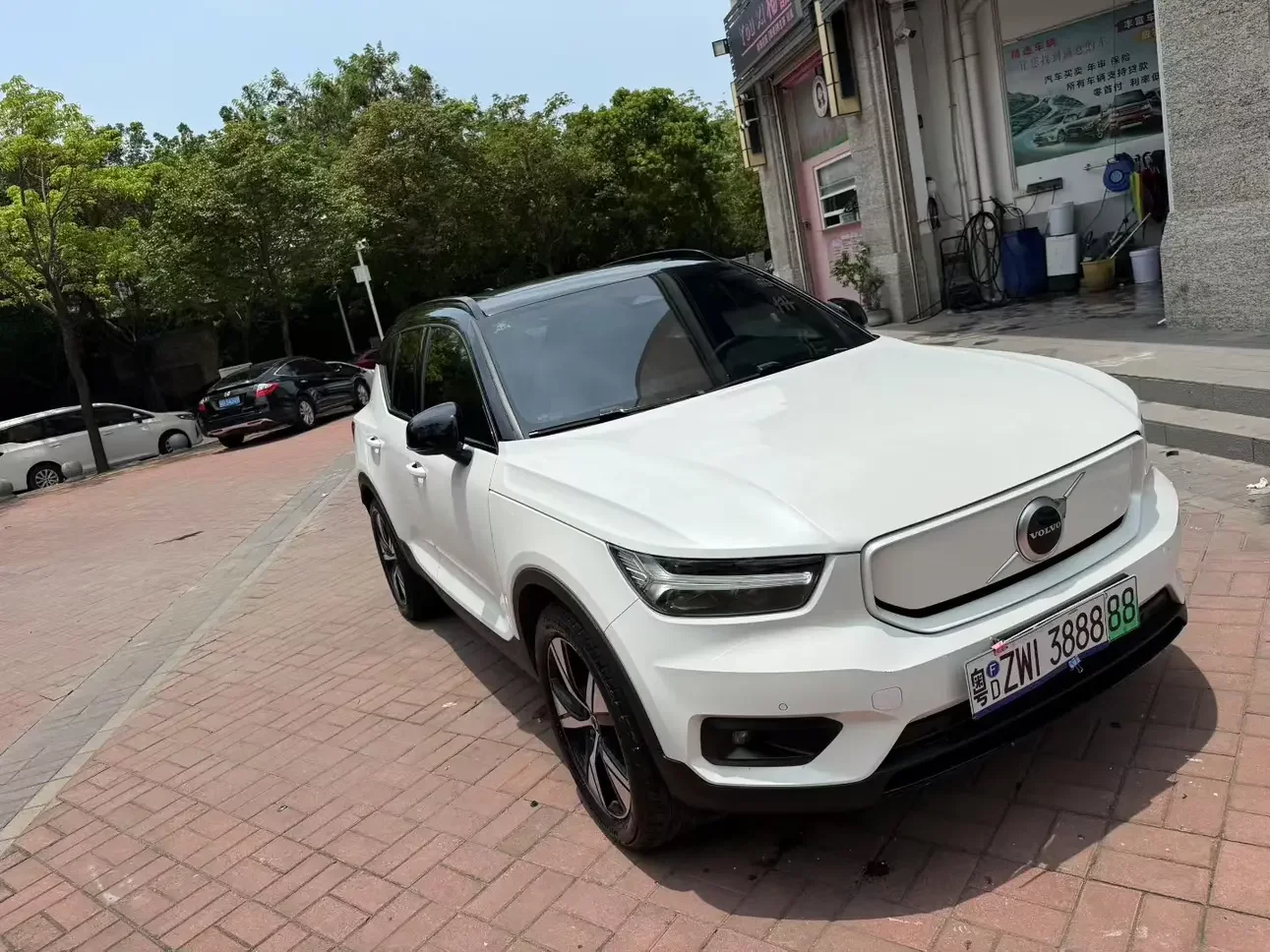 Volvo XC40 EV