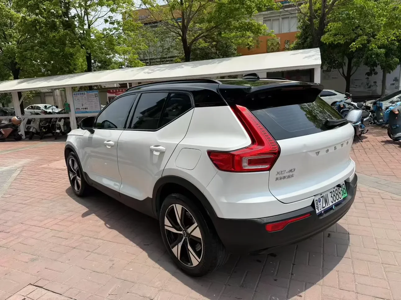 Volvo XC40 EV