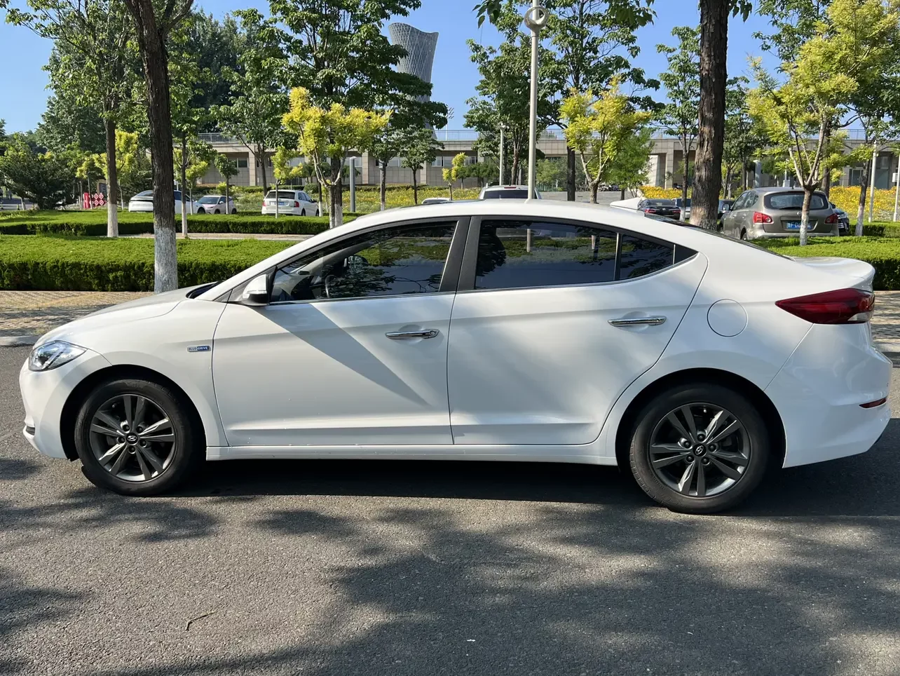 Hyundai lead