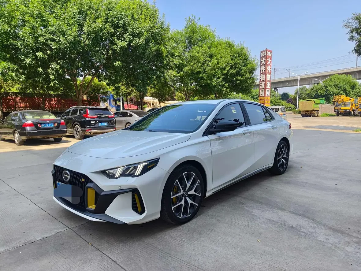 GAC Trumpchi Empow  из Китая