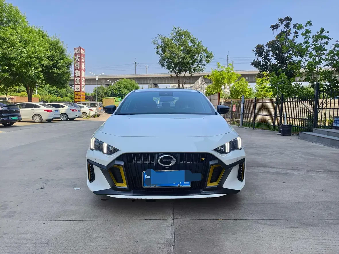 GAC Trumpchi Empow  из Китая