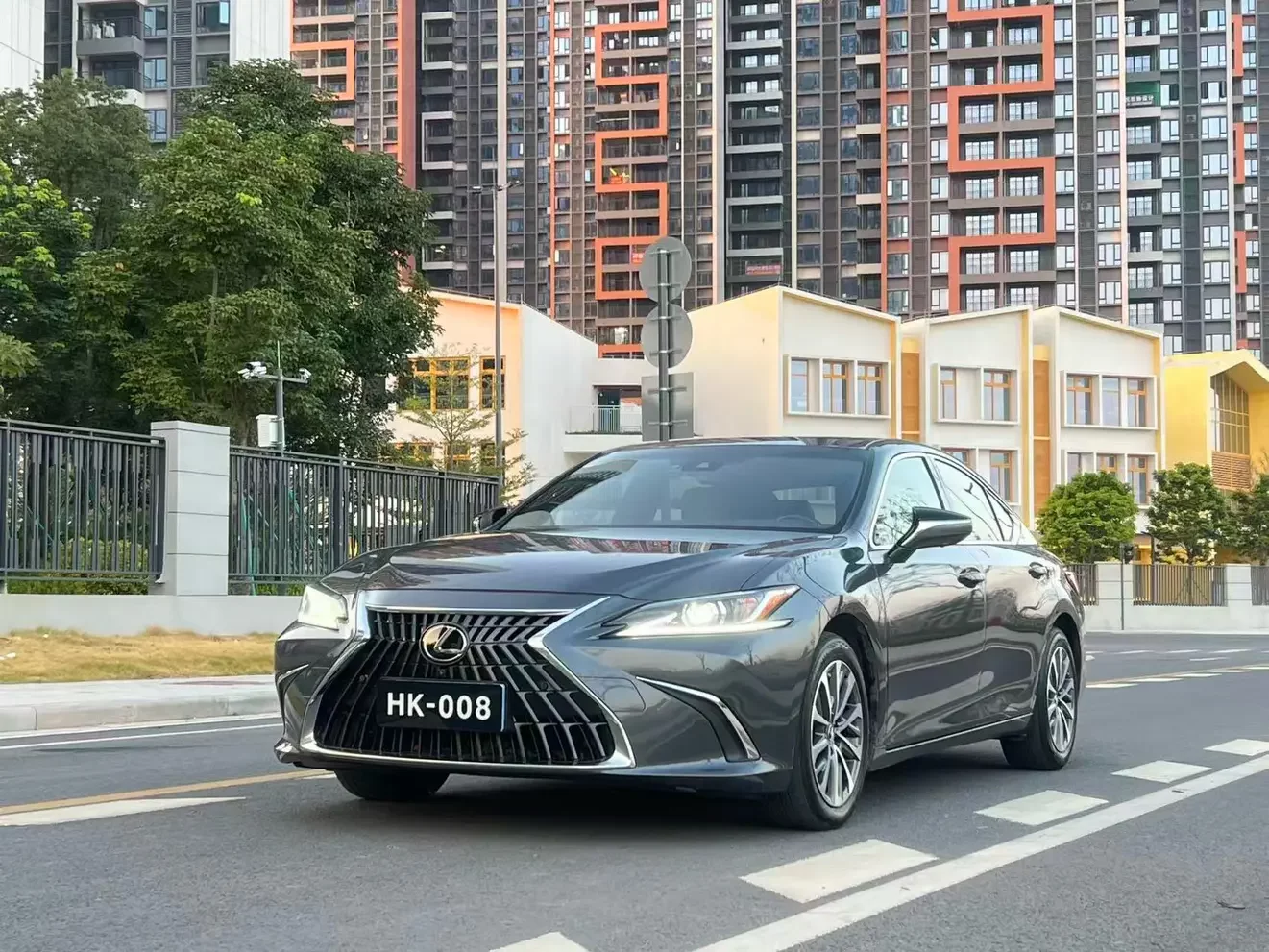 LEXUS ES