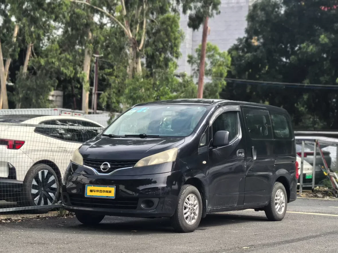 Nissan NV200  из Китая