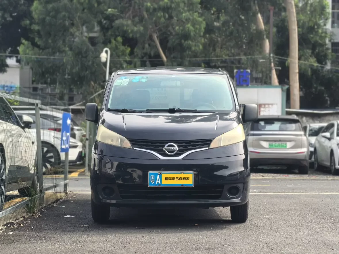 Nissan NV200  из Китая