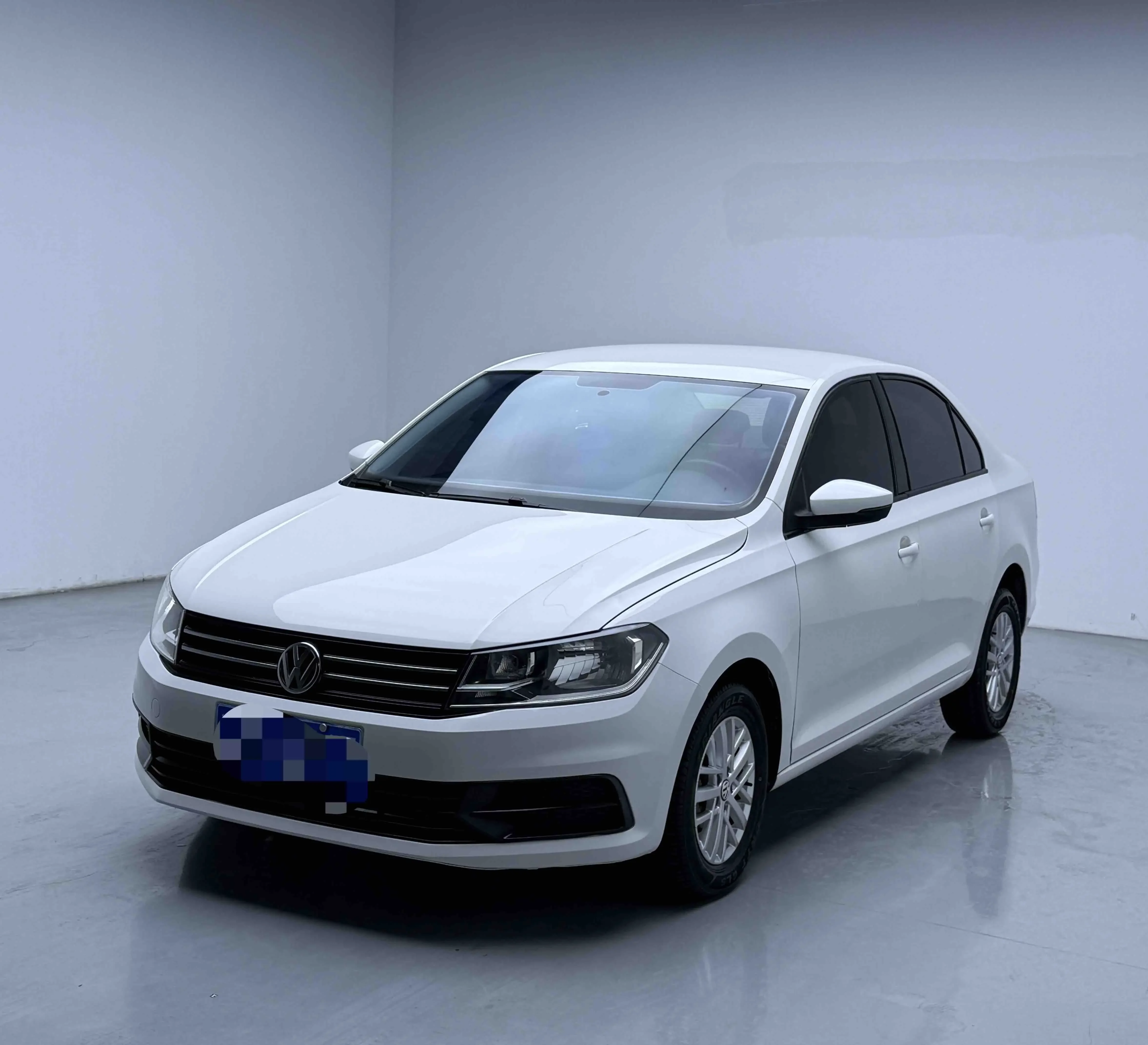 Volkswagen Santana  из Китая
