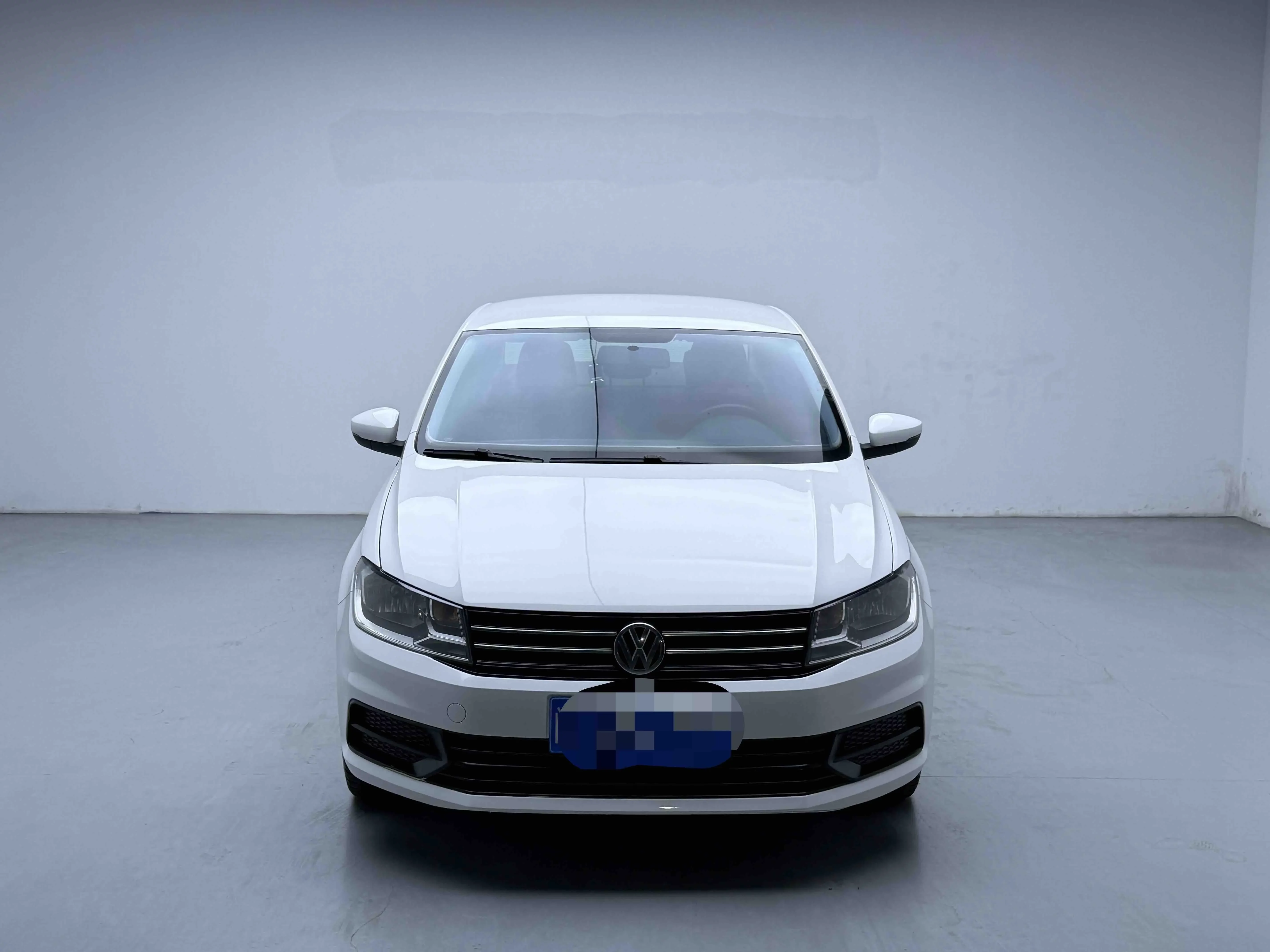 Volkswagen Santana  из Китая