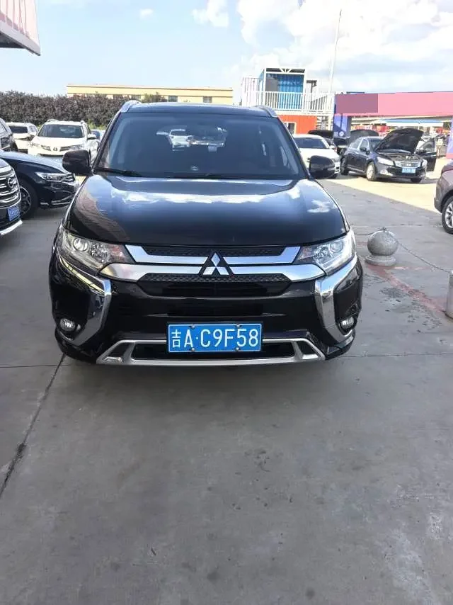 Mitsubishi Outlander  из Китая
