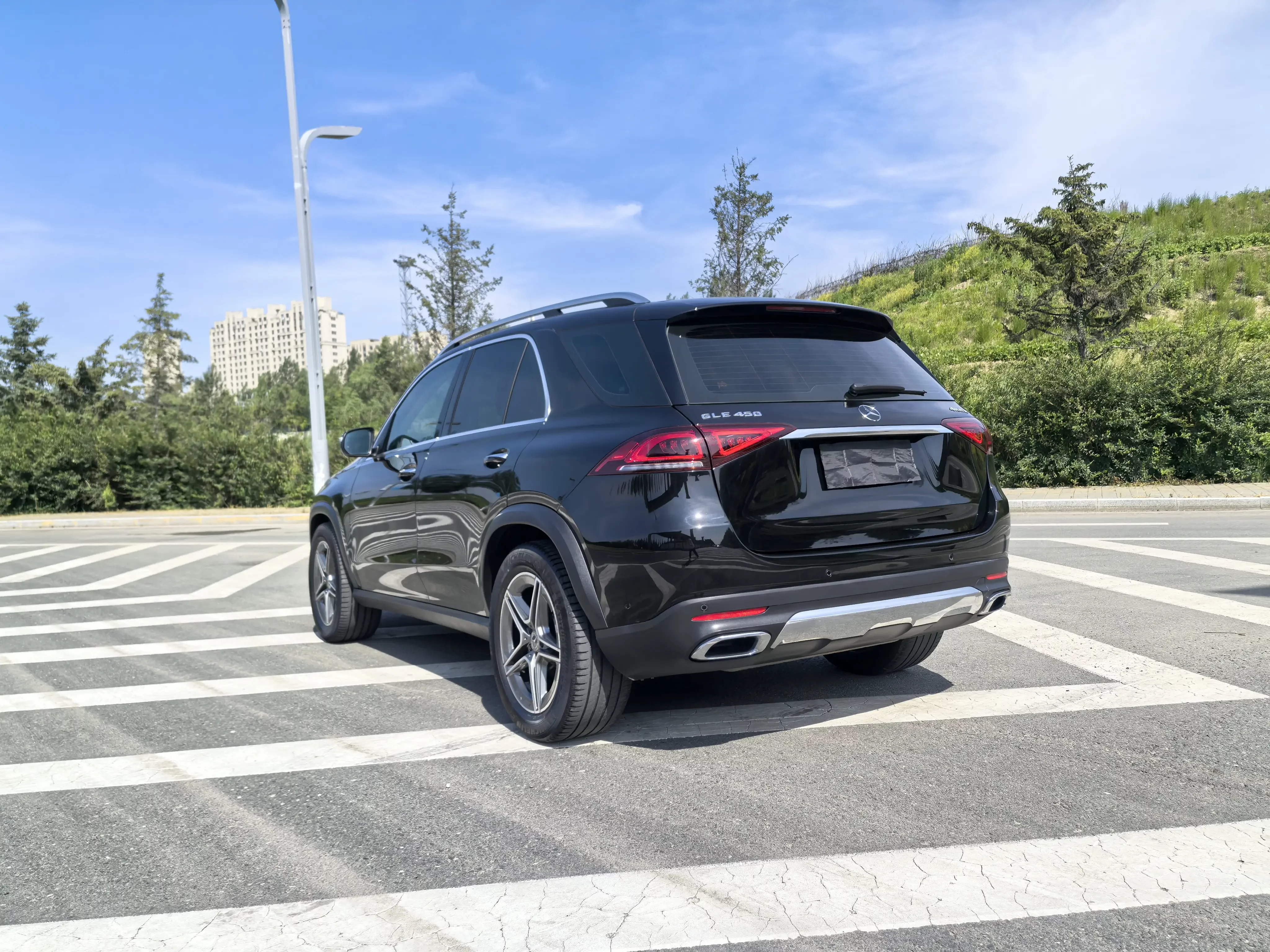Mercedes-Benz GLE (Imported)