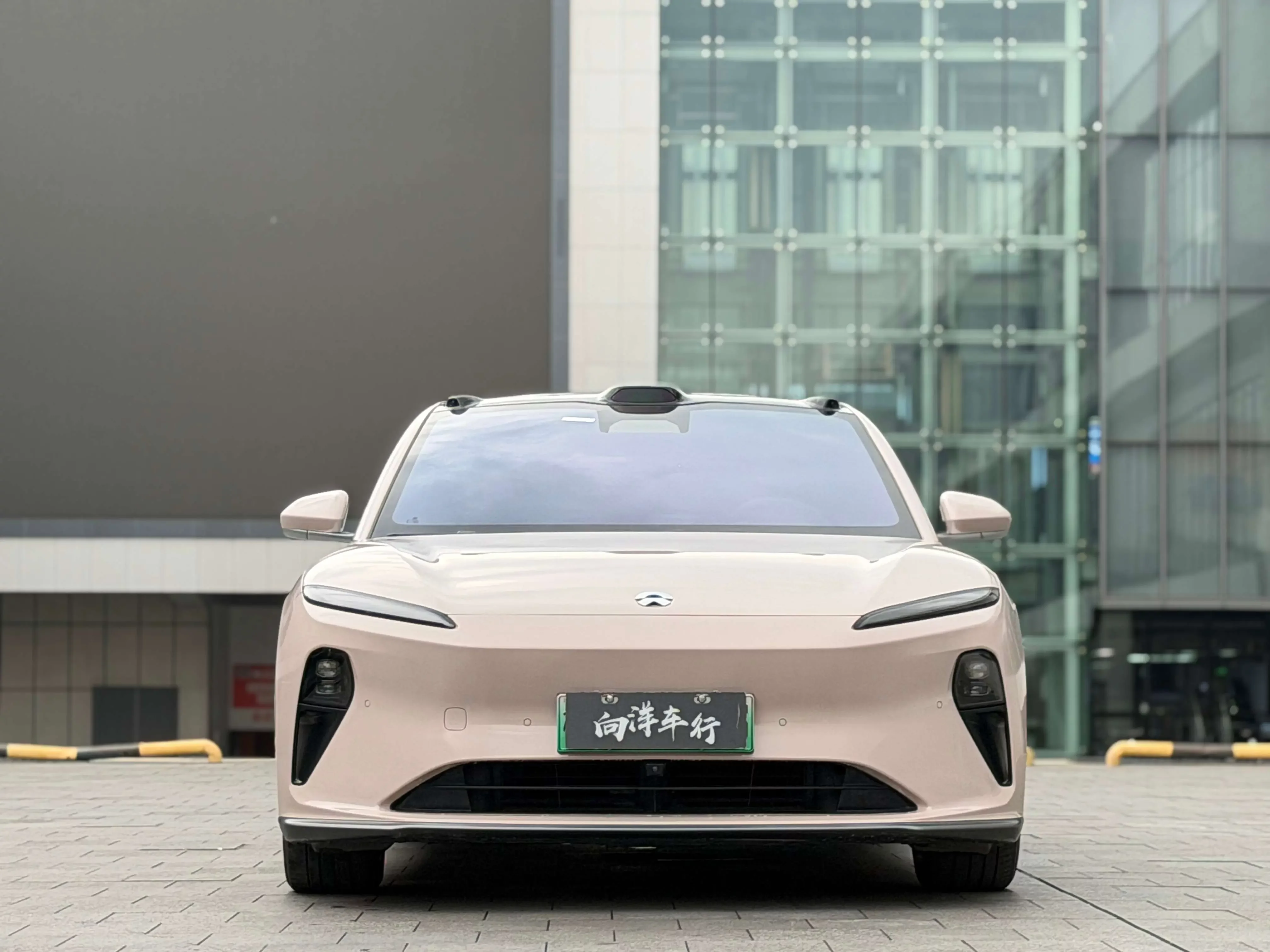 NIO ET5  из Китая