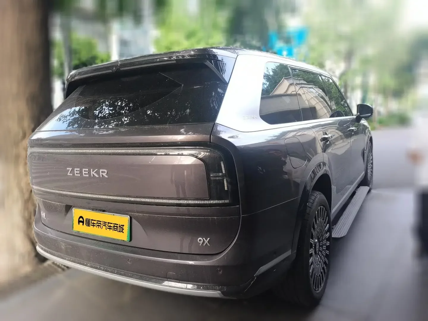 ZEEKR 9X