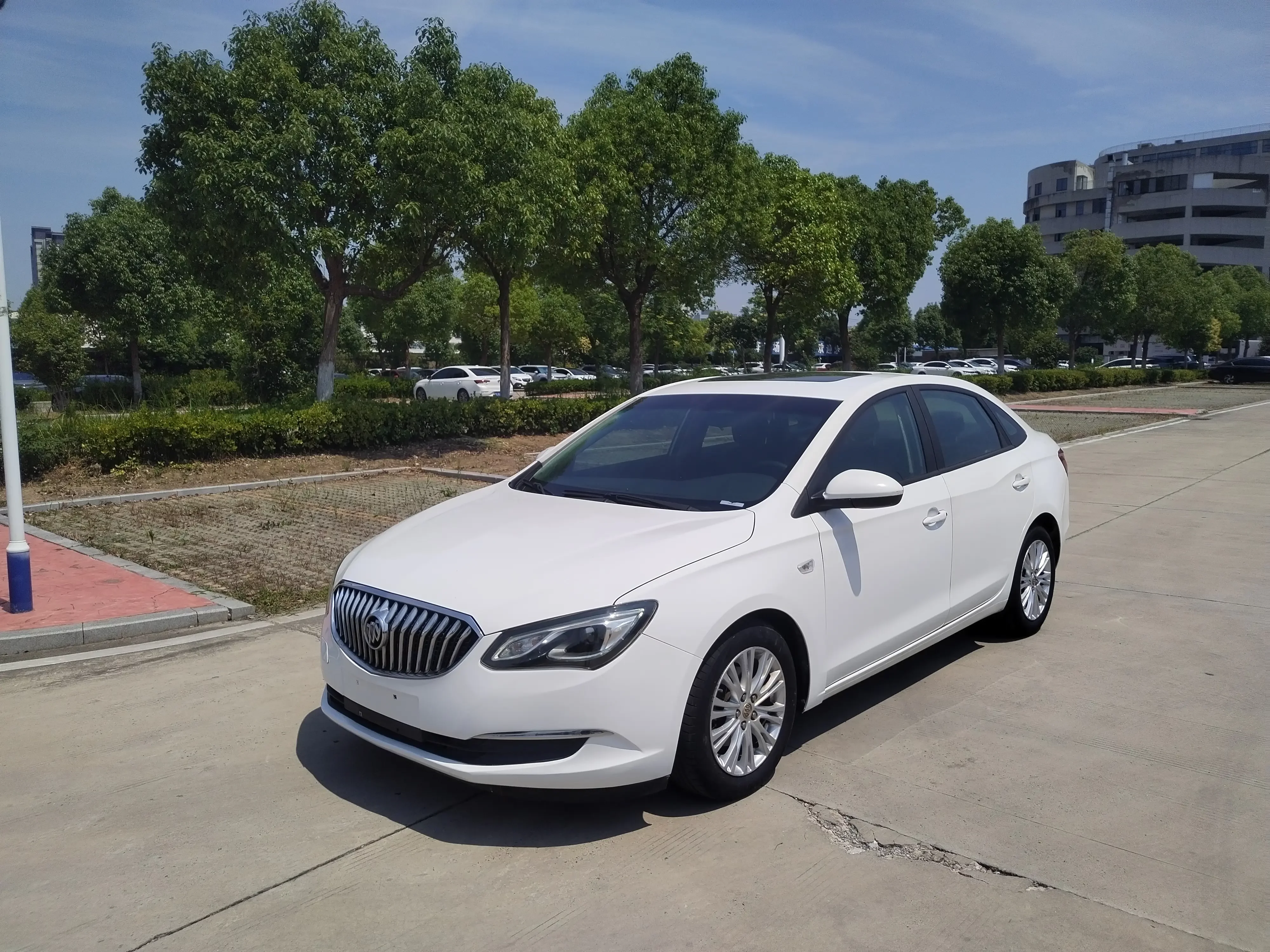 Buick Yinglang