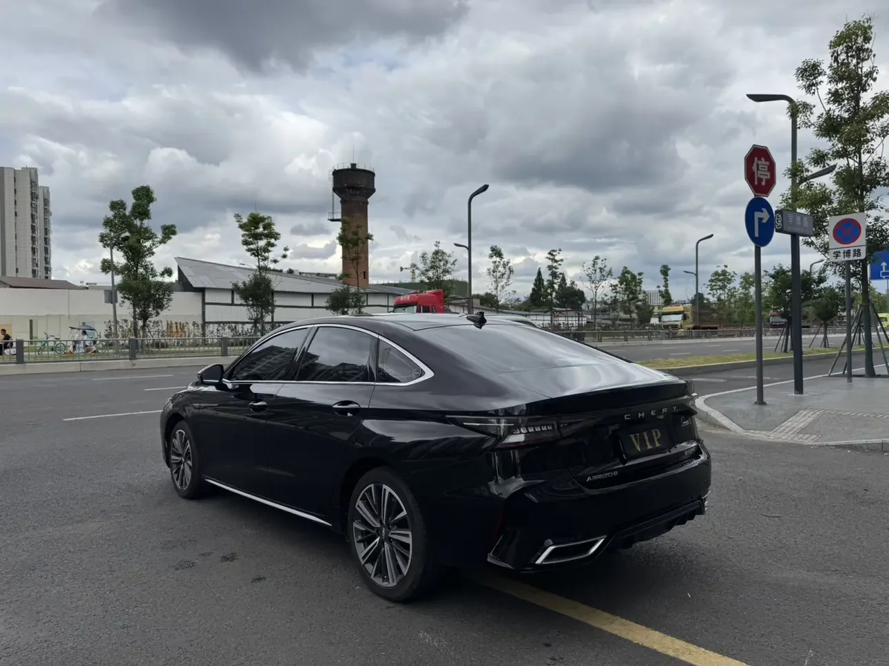Chery Arrizo 8